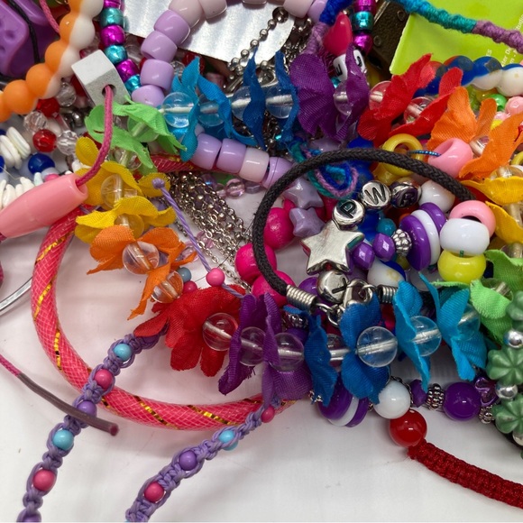 Large Lot of Kids Jewelry for Wearing & Crafting - Picture 3 of 10